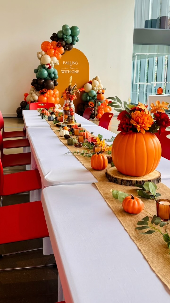 🍁 Falling in Love with ONE 🍁 

Happy 1st Birthday Noelle!

Thank you to our amazing client @chelsie_cw for trusting Events By Bridge to bring this beautiful celebration to life! 

Ready to plan your next celebration? Book your event today by clicking the link in our bio!